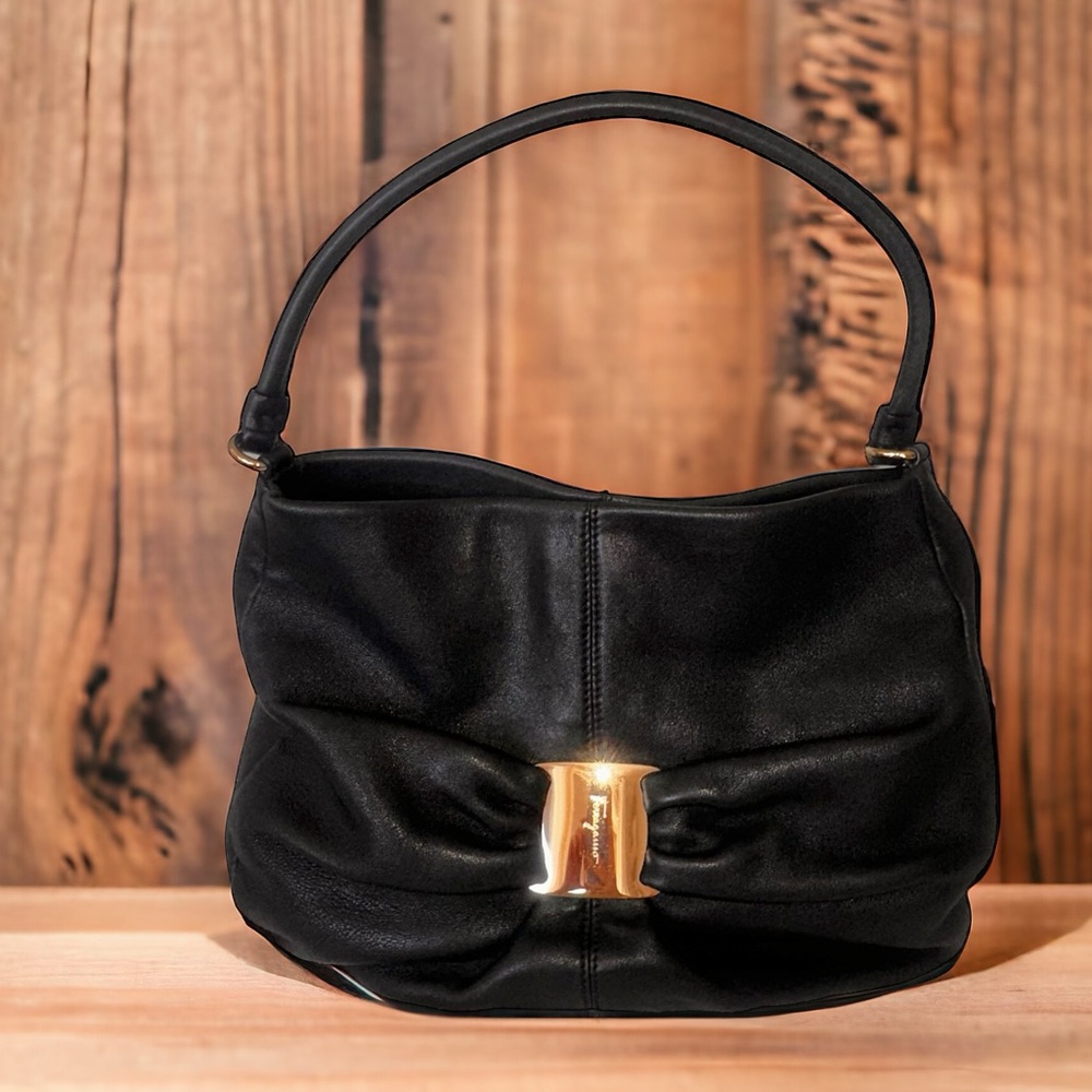 Salvatore Ferragamo black leather hobo shoulder bag LIKE NEW  Luxury rare piece